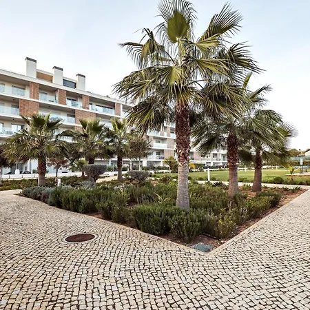 Dream Pool, Balcony & Bbq アルブフェイラ