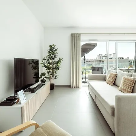 Appartement Dream Pool, Balcony & Bbq